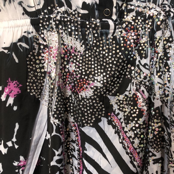 Applied rhinestone tunic top - Picture 4 of 8